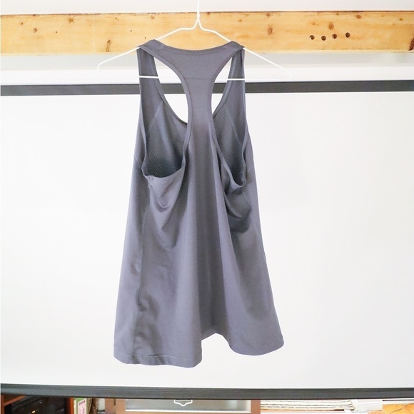 NIKE Dri-Fit Grey  Tank top size Small - Picture 2 of 4